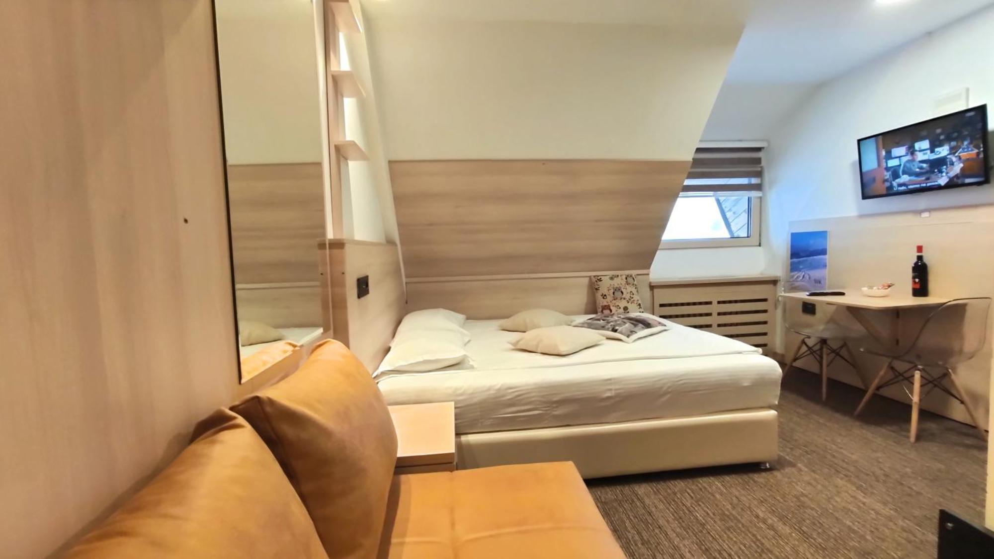 Angella Kop Konaci Apartment Kopaonik Bilik gambar