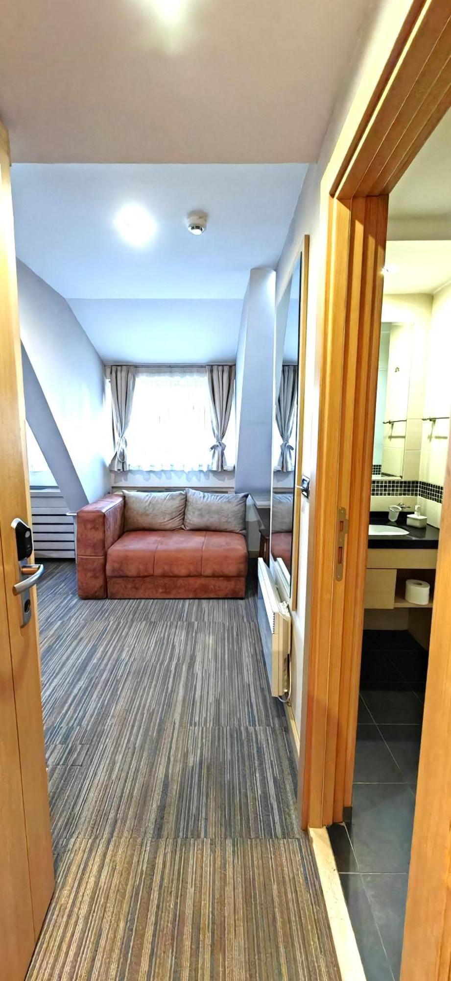 Angella Kop Konaci Apartment Kopaonik Bilik gambar